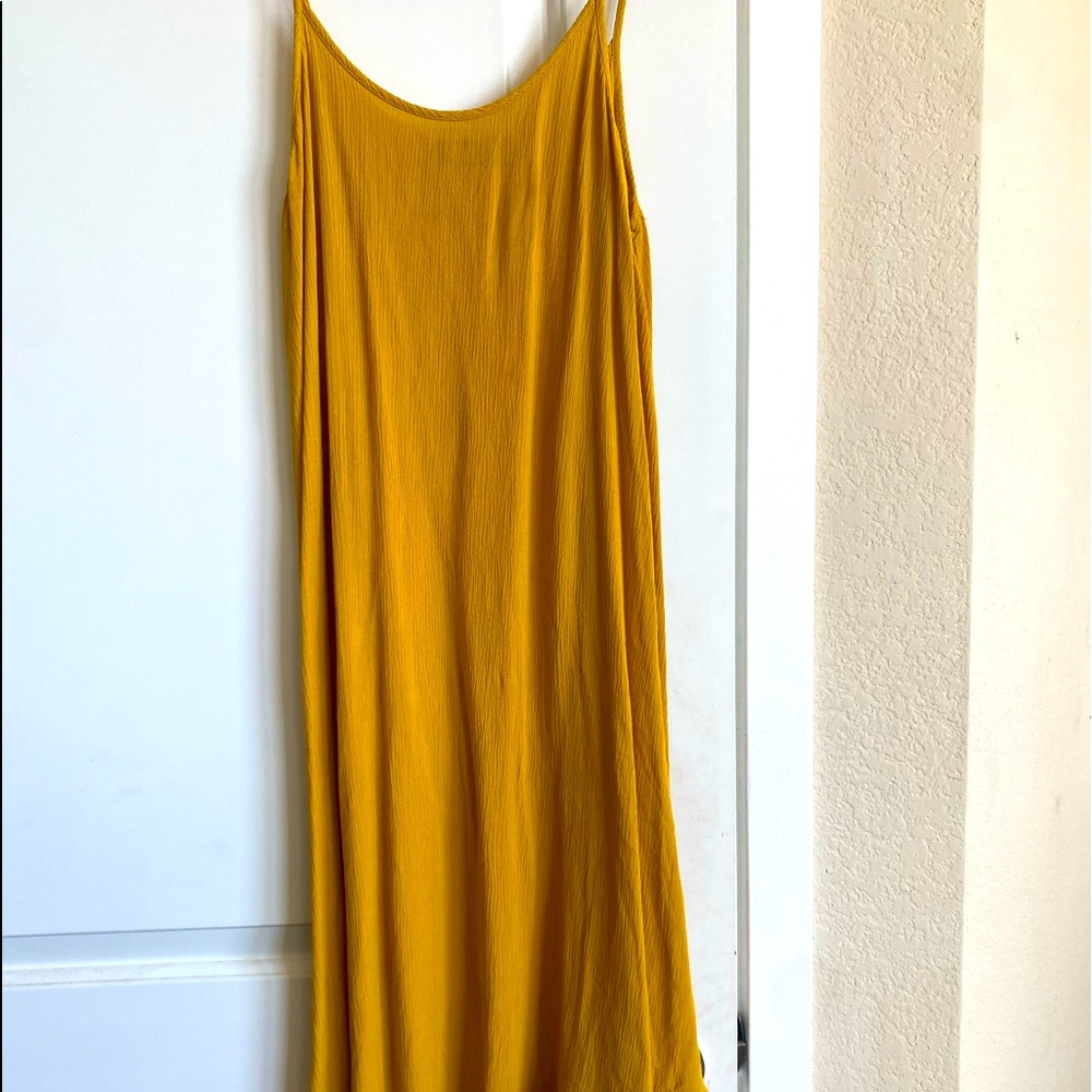 Audrey 1+1: mustard midi dress